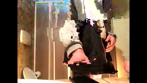 Snapshot of vinmin90 chatting on December 2024 10:23:02 PM Zenith online show from December 2024 10:23:02 PM