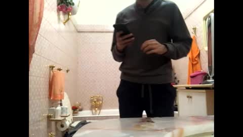 Snapshot of vinmin90 chatting on January 2025 11:16:02 PM Zenith online show from January 2025 11:16:02 PM