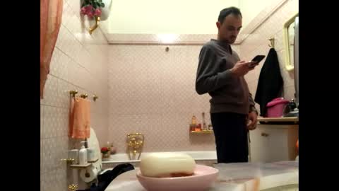 Snapshot of vinmin90 chatting on January 2025 11:01:02 PM Zenith online show from January 2025 11:01:02 PM