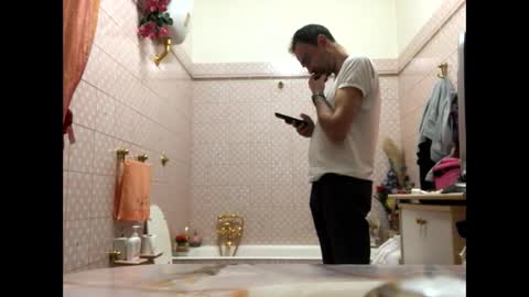 Snapshot of vinmin90 chatting on January 2025 09:25:02 PM Zenith online show from January 2025 09:25:02 PM