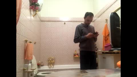 Snapshot of vinmin90 chatting on February 2025 11:39:01 PM Zenith online show from February 2025 11:39:01 PM