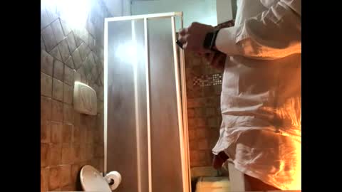 Snapshot of vinmin90 chatting on September 2025 10:53:01 PM Zenith online show from September 2025 10:53:01 PM