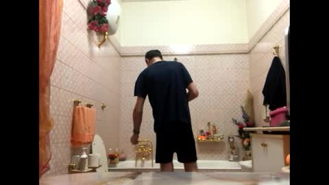 Snapshot of vinmin90 chatting on September 2025 09:43:01 AM Zenith online show from September 2025 09:43:01 AM