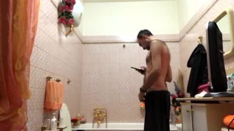 Snapshot of vinmin90 chatting on October 2025 11:19:01 AM Zenith online show from October 2025 11:19:01 AM