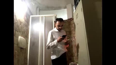 Snapshot of vinmin90 chatting on October 2025 10:54:02 PM Zenith online show from October 2025 10:54:02 PM