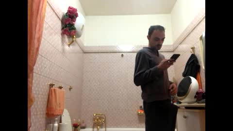 Snapshot of vinmin90 chatting on October 2025 12:39:02 PM Zenith online show from October 2025 12:39:02 PM