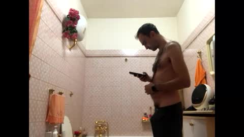 Snapshot of vinmin90 chatting on October 2025 09:30:01 PM Zenith online show from October 2025 09:30:01 PM