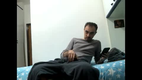 Snapshot of vinmin90 chatting on October 2025 10:21:01 PM Zenith online show from October 2025 10:21:01 PM