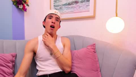 vinniematte online show from February 2025 03:51:01 AM