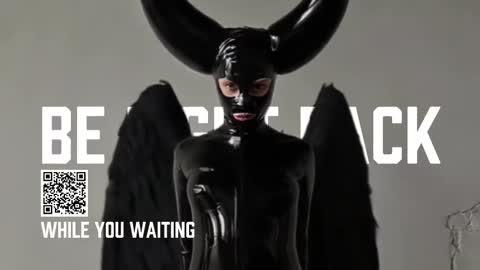 Snapshot of vinylstore chatting on October 2025 05:20:02 PM Diva Silvia online show from October 2025 05:20:02 PM