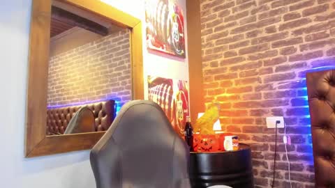 ---Vinzen--- online show from October 2025 05:10:01 AM