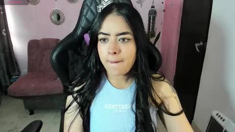 Daniela online show from October 2025 12:28:01 PM