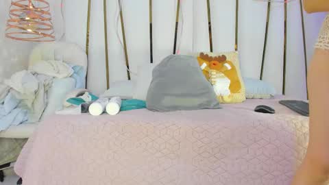 Snapshot of violeet_gray chatting on November 2025 11:34:02 AM violeet_gray online show from November 2025 11:34:02 AM