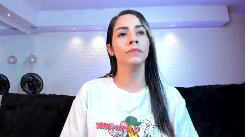Snapshot of violeet_scott chatting on December 2025 10:42:02 AM Violett Everyday From 0530 to 1430 Col Time online show from December 2025 10:42:02 AM