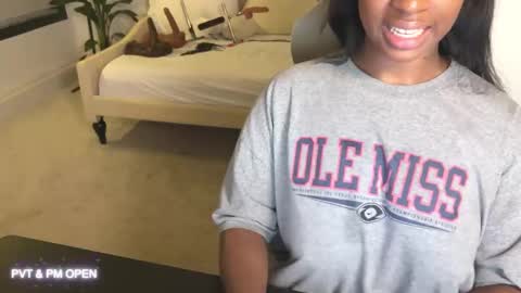 Fantasy Black Girl online show from February 2025 04:54:01 AM