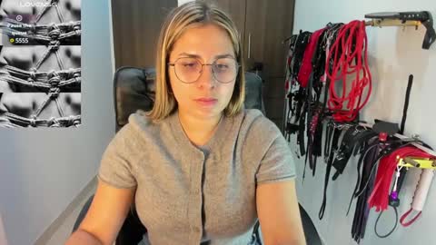 Kim online show from January 2025 08:27:01 PM