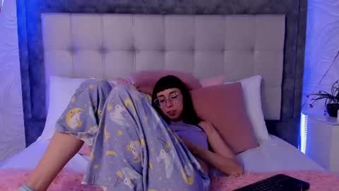 Violet  online show from June 2026 09:54:01 AM