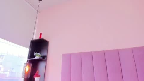 violet online show from November 2025 02:39:02 PM