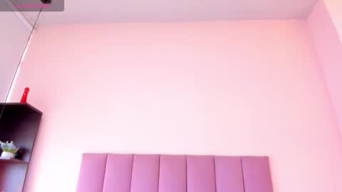 violet online show from November 2025 01:33:02 PM