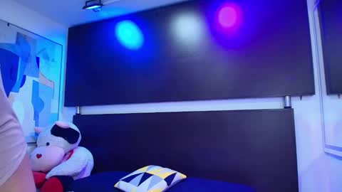 violet online show from January 2026 11:59:02 AM