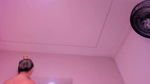 Snapshot of violeta_abel chatting on December 2025 11:08:02 AM Violeta online show from December 2025 11:08:02 AM