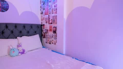 Snapshot of violeta_blaze1 chatting on May 2026 10:00:01 AM Violeta online show from May 2026 10:00:01 AM