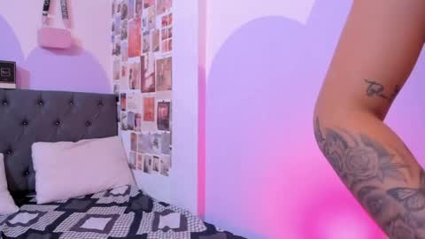 Snapshot of violeta_blaze1 chatting on June 2026 09:59:01 AM Violeta online show from June 2026 09:59:01 AM