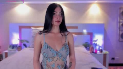 Violeta  online show from February 2026 12:04:02 PM