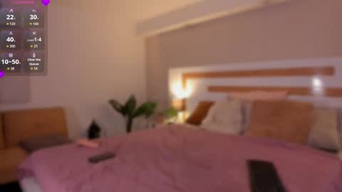 Snapshot of violeta_dh chatting on May 2026 12:00:01 PM Violeta online show from May 2026 12:00:01 PM