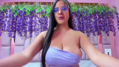Snapshot of violeta_hard chatting on December 2024 03:20:01 AM Valentina Hard online show from December 2024 03:20:01 AM