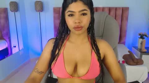 Snapshot of violeta_leon chatting on February 2026 03:50:01 AM Violeta leon online show from February 2026 03:50:01 AM