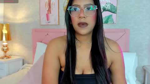 Snapshot of violeta_midnigth chatting on December 2025 03:37:02 AM Violeta online show from December 2025 03:37:02 AM