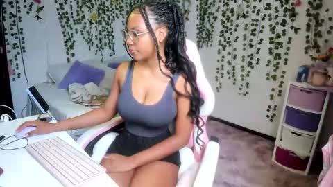 Snapshot of violeta_miler_ chatting on March 2026 05:41:01 PM Violeta online show from March 2026 05:41:01 PM