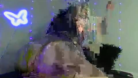 Snapshot of violetdream888 chatting on October 2025 07:22:01 AM VioletDream online show from October 2025 07:22:01 AM