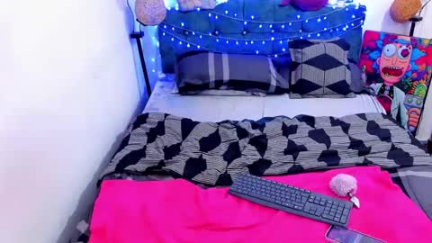 Snapshot of violetevans69 chatting on March 2025 01:53:02 AM Violett online show from March 2025 01:53:02 AM