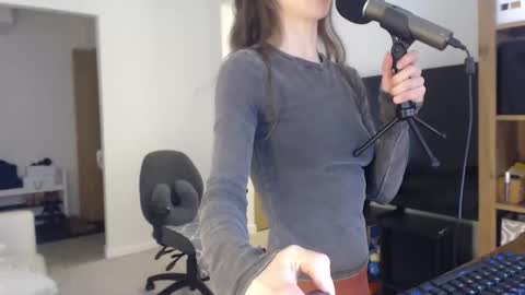 VioletFoxy online show from March 2026 02:04:02 AM