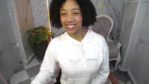 violeth_b online show from October 2025 01:14:01 PM