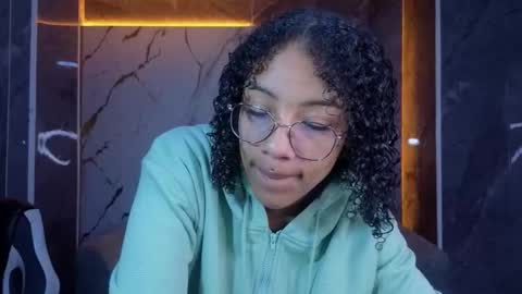 violeth_b online show from January 2026 12:44:02 PM