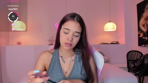 Violeth Hill online show from January 2025 08:17:02 PM