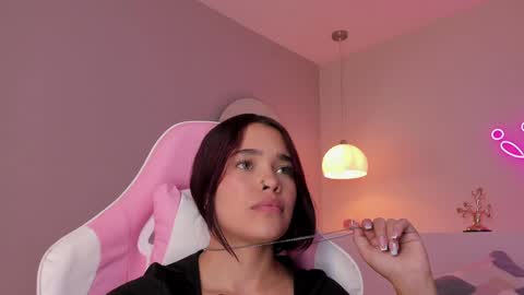 Violeth Hill online show from January 2025 11:45:02 PM