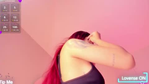 Violeth Hill online show from November 2025 06:57:02 PM