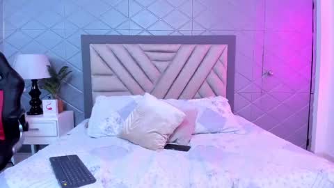 Violet Rousse online show from February 2025 12:45:02 PM