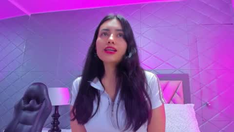 Violet Rousse online show from October 2025 02:29:01 PM