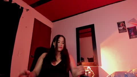 Snapshot of violetsalvatore chatting on December 2024 05:42:01 AM Violet salvatore online show from December 2024 05:42:01 AM