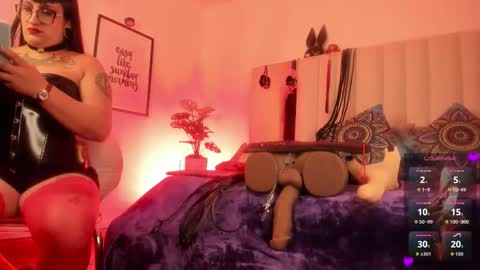 Snapshot of violett__sinclair1 chatting on October 2025 02:23:02 AM Violett online show from October 2025 02:23:02 AM