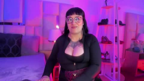 Violett  online show from January 2026 08:21:02 PM