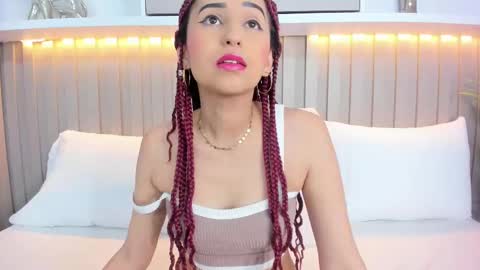Snapshot of violett_rabbit_ chatting on October 2025 07:53:01 PM Violett online show from October 2025 07:53:01 PM