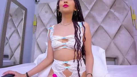 Violett  online show from February 2026 08:42:02 PM