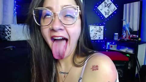 violetta_afrodita online show from November 2025 10:11:02 PM