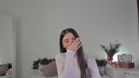 violetta_finch online show from January 2025 05:18:01 PM
